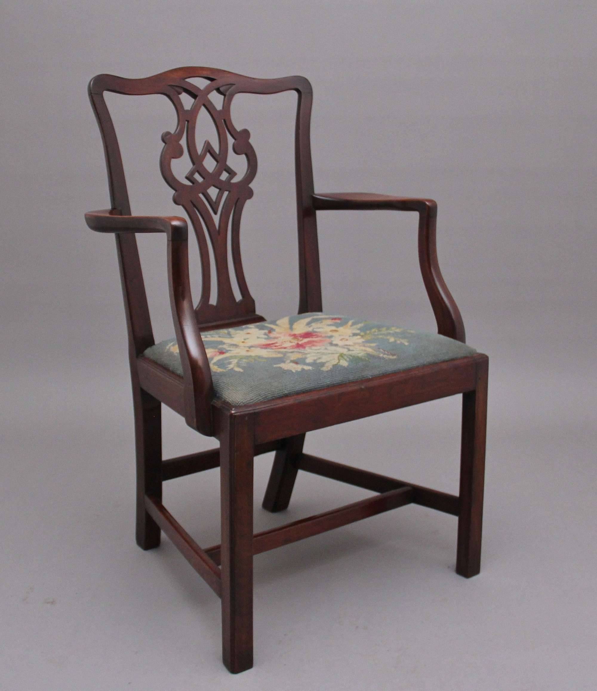 19th Century Mahogany Antique Armchair In The Chippendale Style